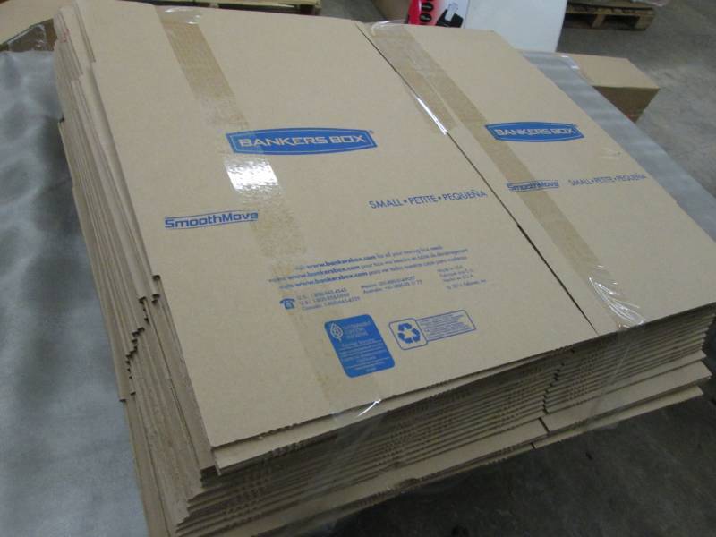 lot 68 image: Lot of 24 Small Smooth Move Boxes...