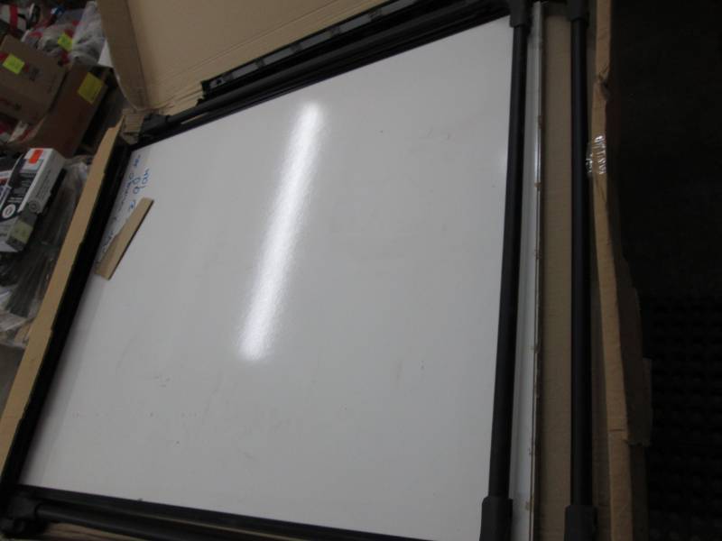 lot 77 image: Universal 43030 Foldable Double Sid...
