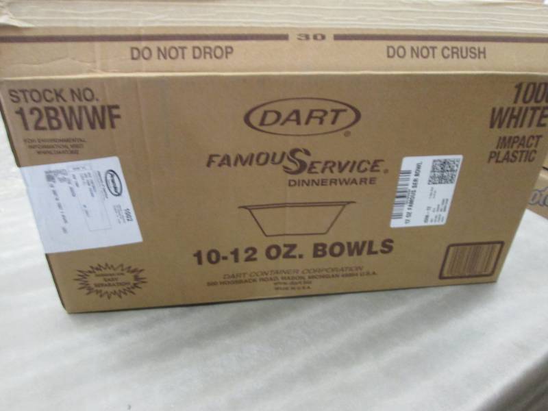 lot 101 image: Dart 12BWWF 10-12 oz White Plastic ...