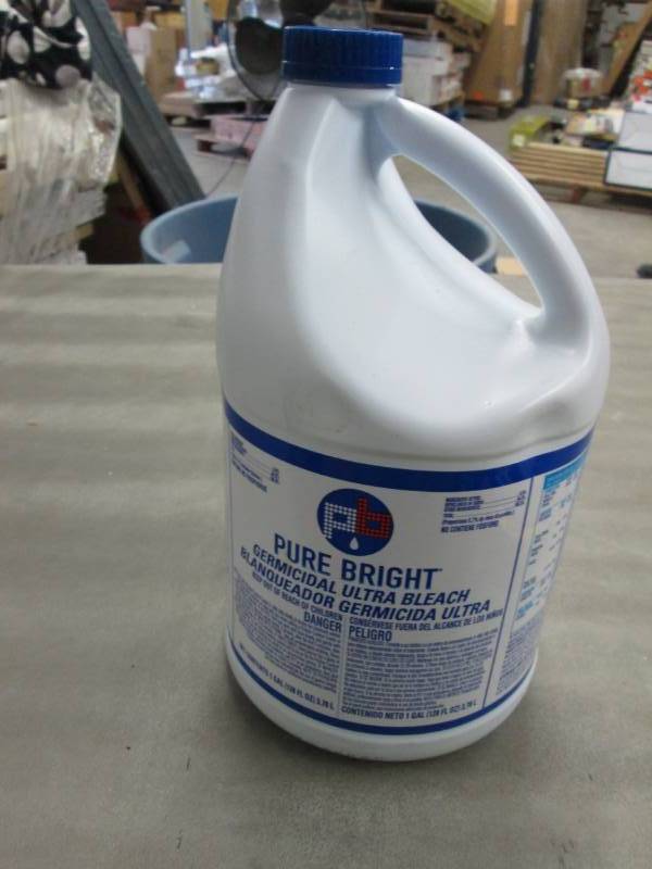 lot 126 image: 5 Gallons Pure Bright Germicidal Ul...