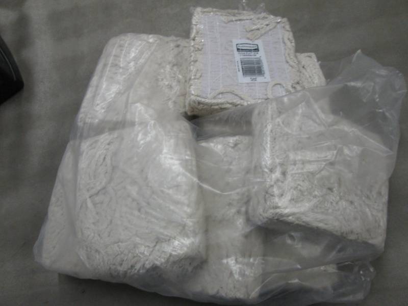 lot 174 image: Lot of 11 Rubbermaid Commercial 16 ...
