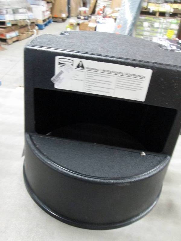 lot 180 image: Rubbermaid Black StepStool...