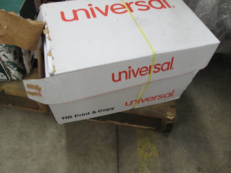 lot 189 image: Case of Universal Print & Copy Pape...