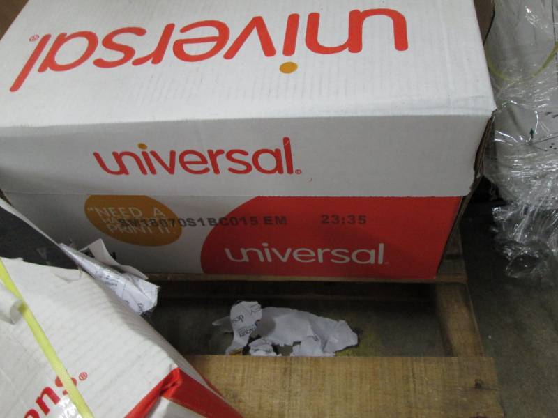 lot 195 image: Case of Universal Copy Paper 8.5x11...