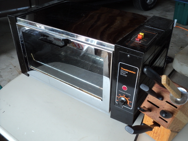 toaster oven and knife set - needs ...