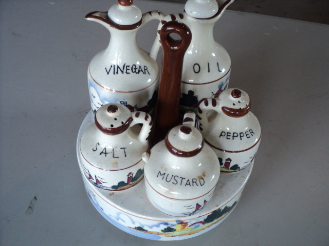 Holland collectible server set...