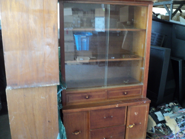 one piece small hutch 3 x 64...