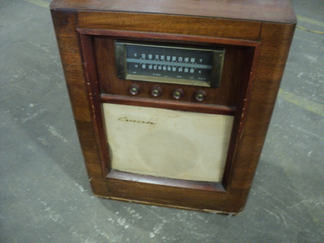 Coronado radio floor model - receiv...
