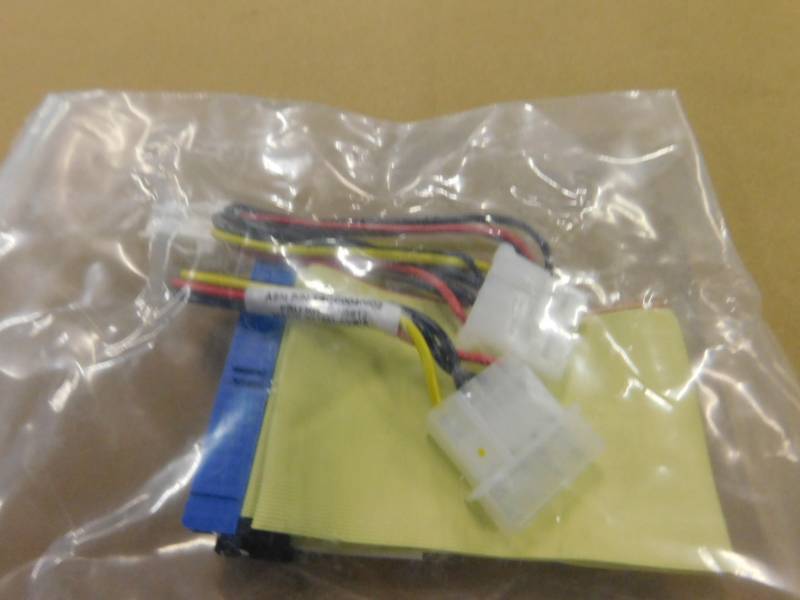 lot 53 image: Box of Computer Items