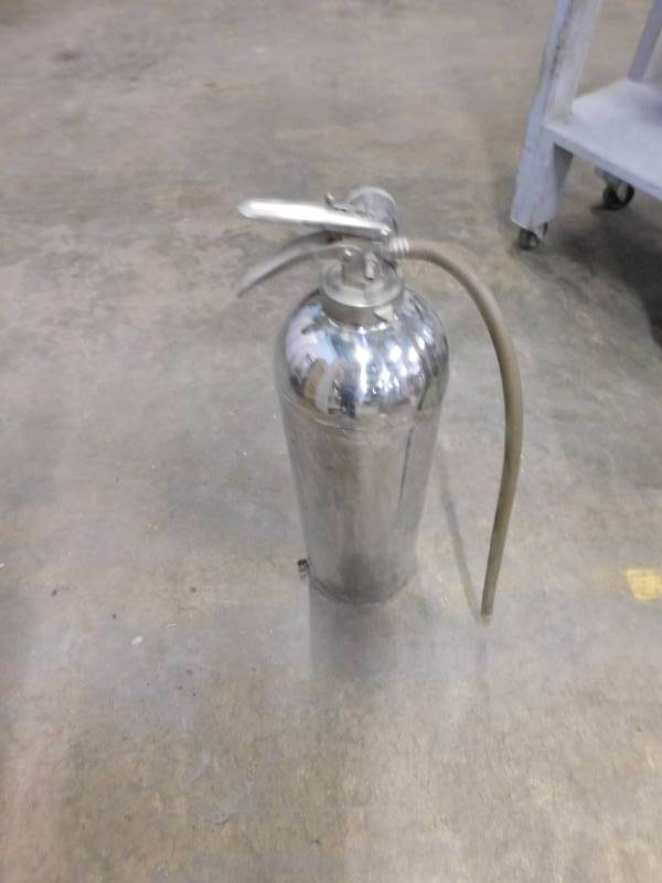 lot 61 image: Fire Extinguisher