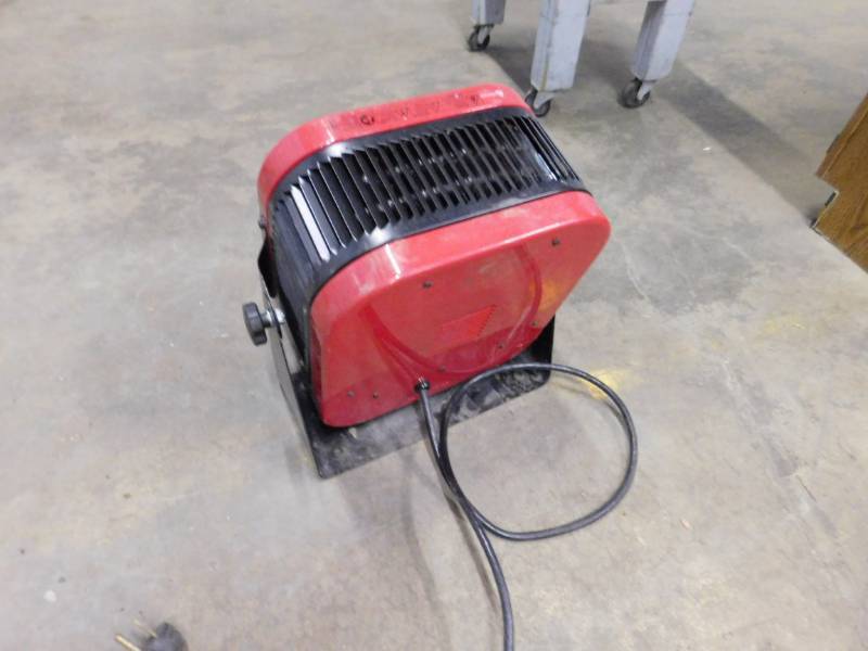 lot 62 image: Hot One Space Heater