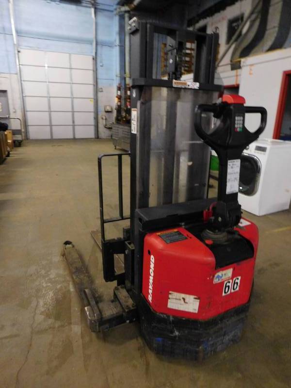 lot 2 image: Raymond RAS25 Walkie Stacker