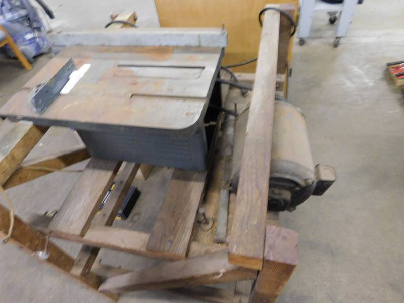 lot 48 image: Antique Table Saw