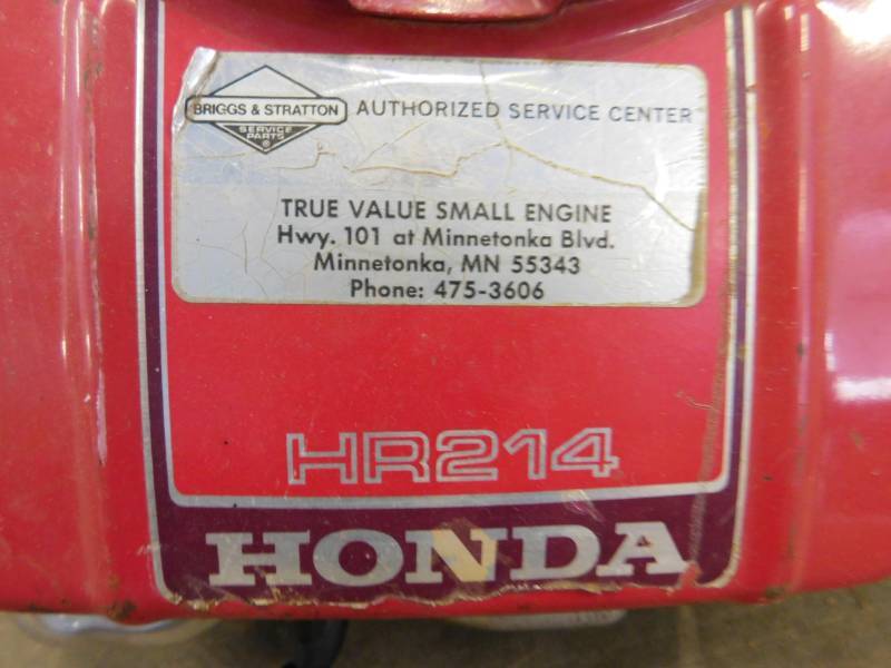 lot 51 image: Honda HR214 Utility Motor