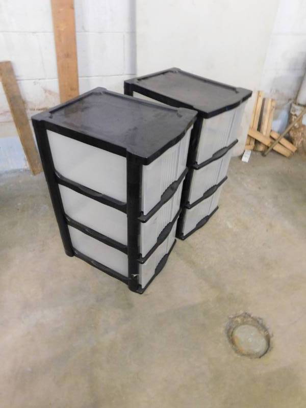 lot 82 image: Plastic Storage Drawers