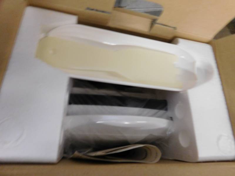 lot 84 image: NEW George Foreman Grilling Machine