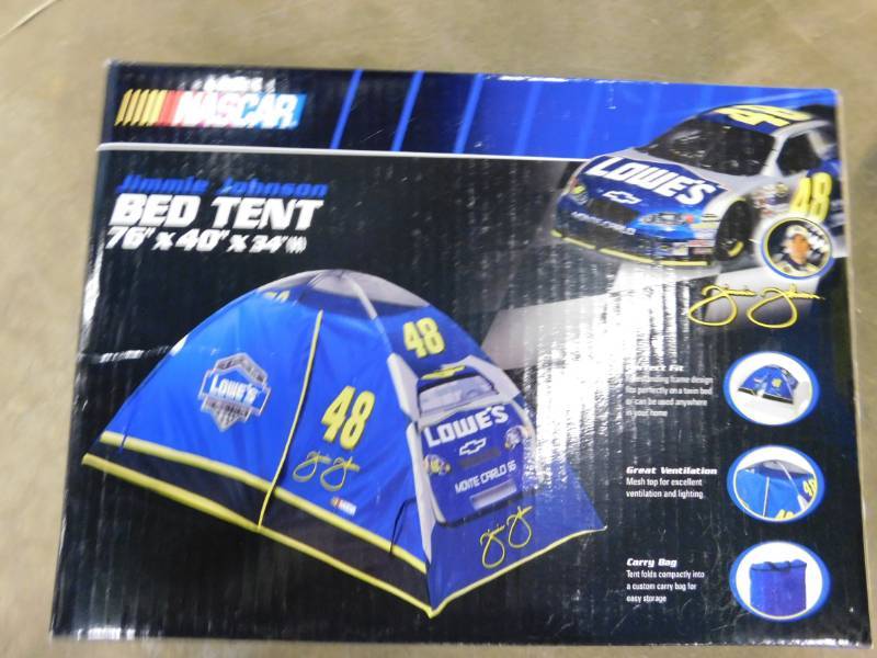 lot 95 image: Nascar Sleeping Bag and Tent