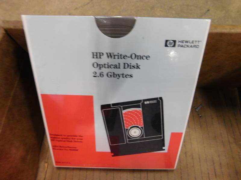 lot 120 image: HP Write-Once Optical Disks