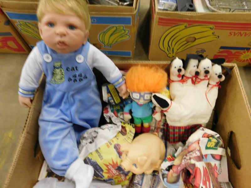 lot 144 image: Misc. Toys & Collectibles