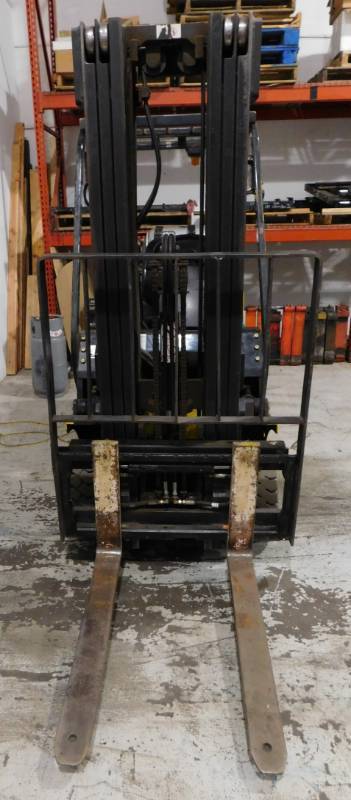 lot 1 image: 2004 Komatsu FG18ST 3500lb Forklift