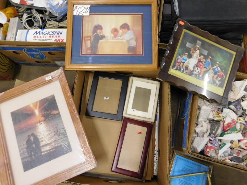 lot 160 image: Picture Frames & Pictures