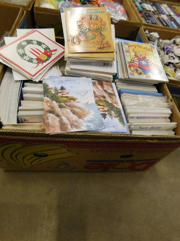 lot 171 image: Greeting Cards with Envelopes