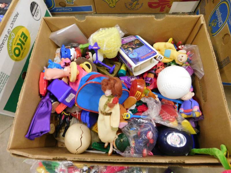 lot 187 image: Kids Toy Lot