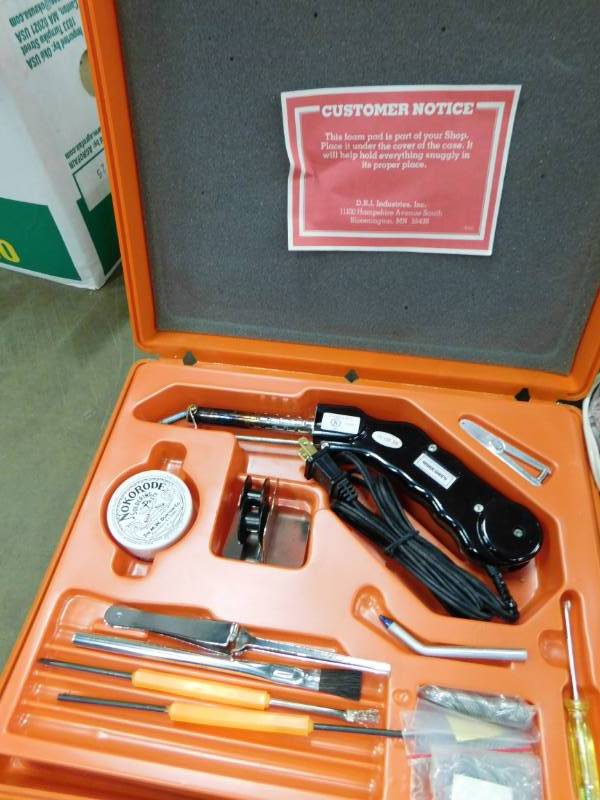lot 191 image: Soldering Kit & More