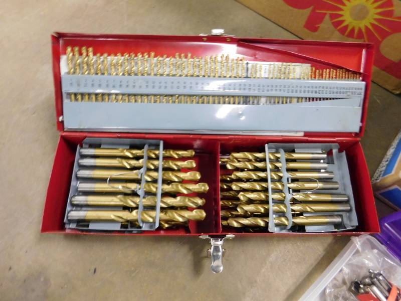 lot 207 image: Assortment of Drill Bits & Roto Zip