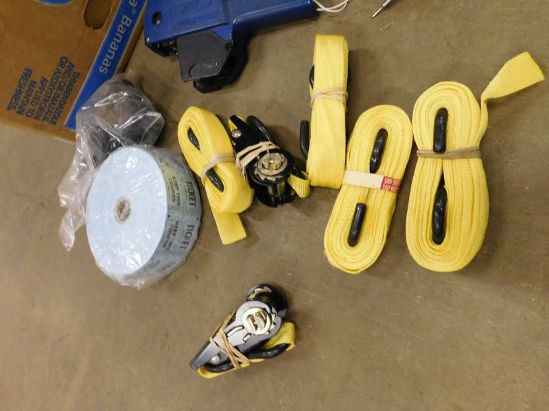 lot 218 image: HP 58 Router, Straps, Price Guns