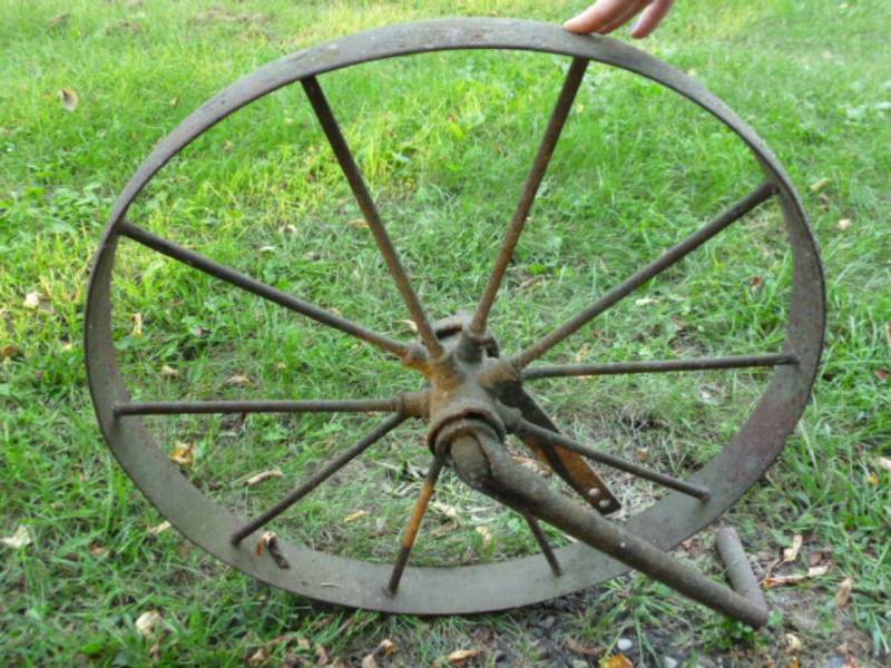 lot 18 image: Vintage Steel Wheel