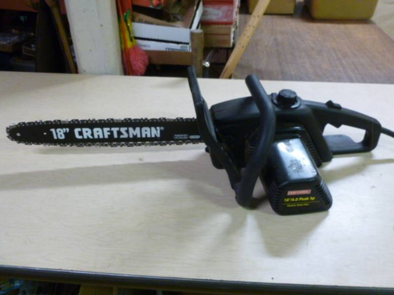 lot 44 image: Chainsaw