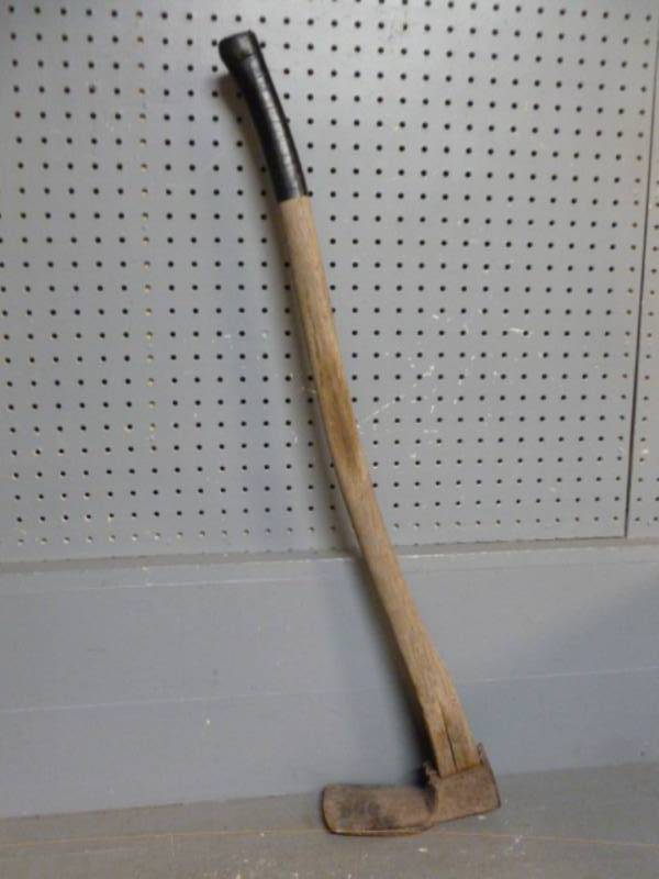 lot 67 image: Vintage Tool