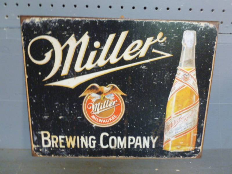 lot 89 image: Sign