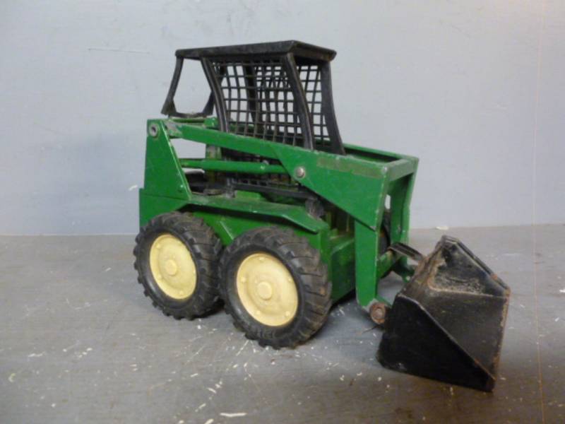 lot 123 image: Ertl