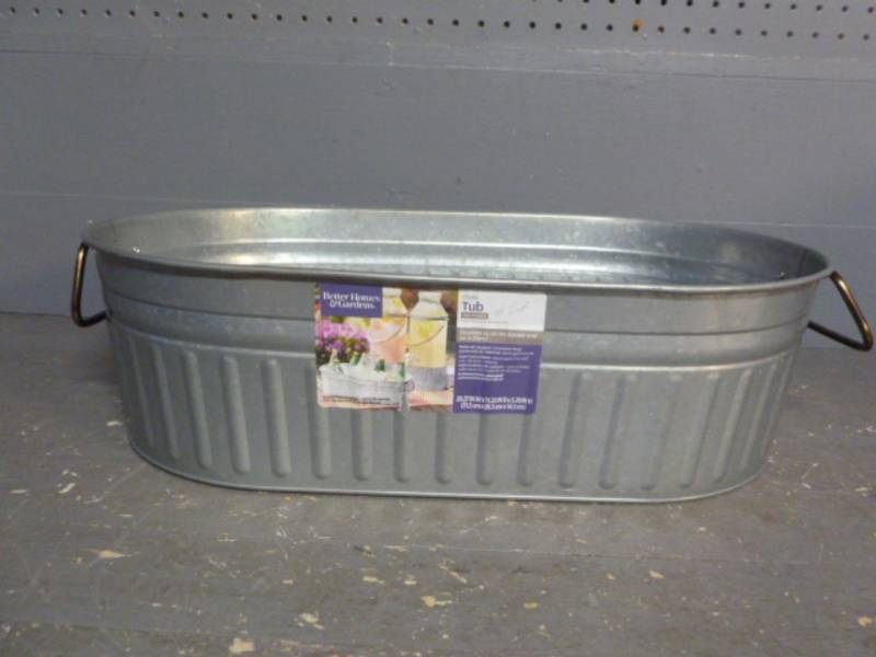 lot 126 image: Galvanized Steel Tub