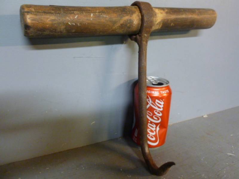 lot 138 image: Vintage Bale Hook