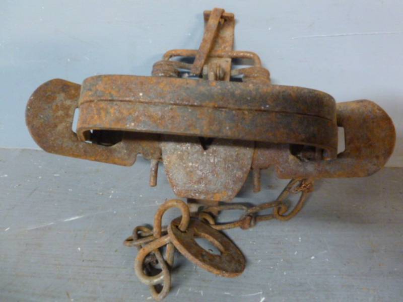 lot 147 image: Jump Trap