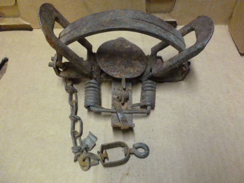 lot 155 image: Jump Trap