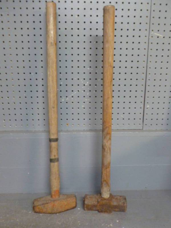 lot 184 image: Sledge Hammer