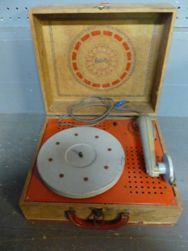 lot 193 image: Vintage Record Player