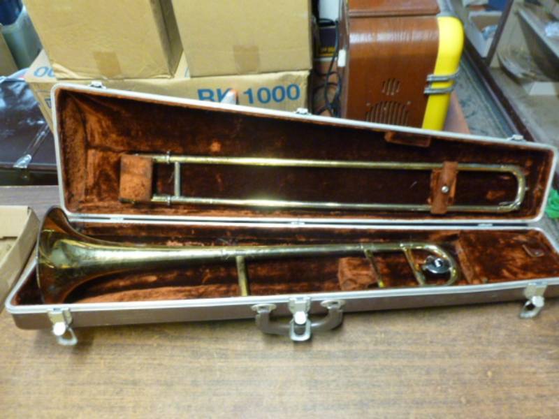 lot 196 image: Olds Trombone