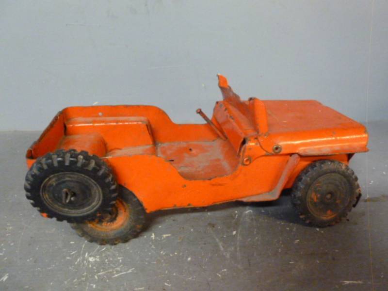 lot 247 image: Vintage Toy