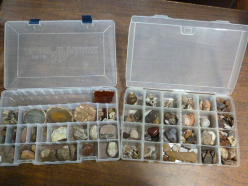 lot 264 image: Collector Rocks