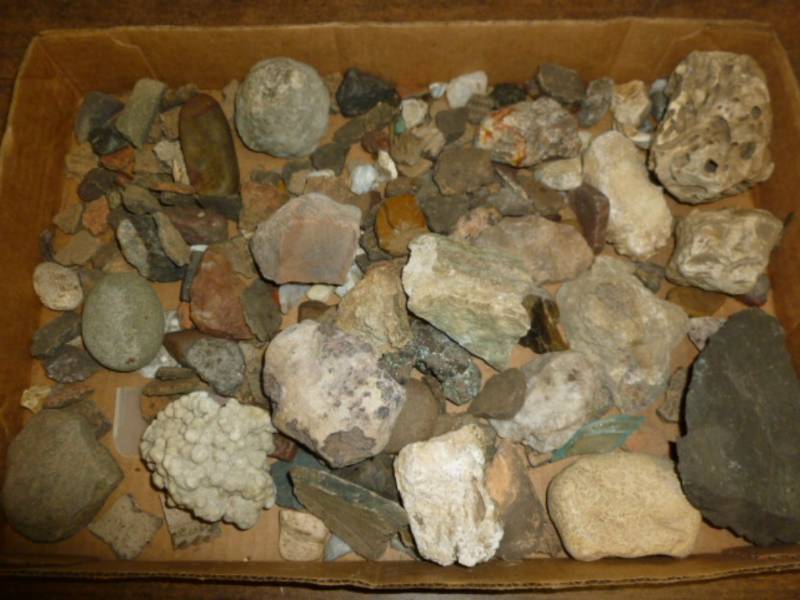 lot 278 image: Collector Rocks