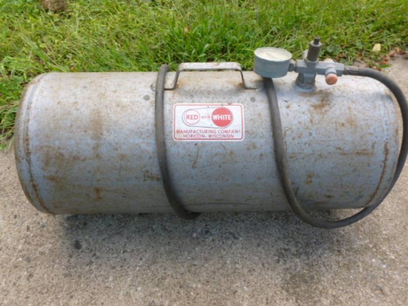 lot 7 image: Portable Air Tank