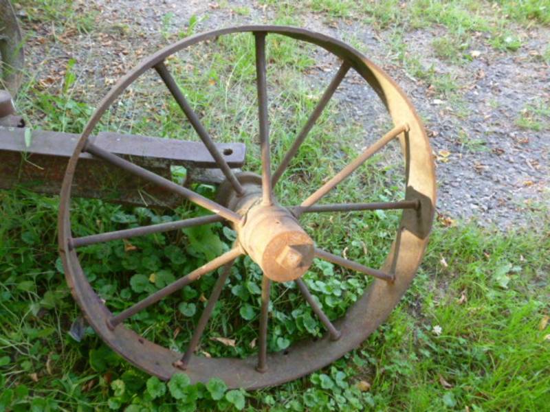lot 11 image: Vintage Steel Wheel