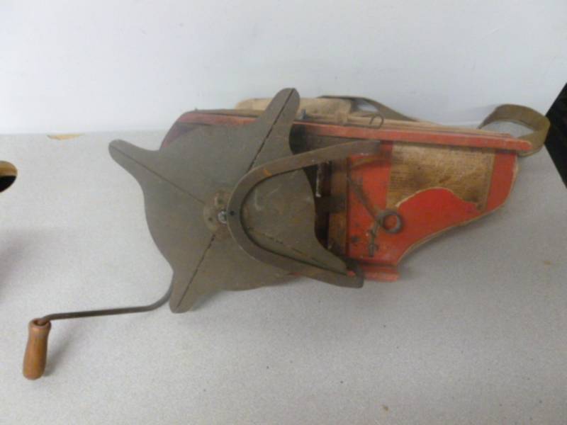 lot 18 image: Antique Seeder