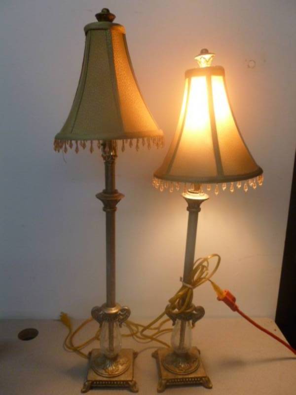 lot 80 image: Lamps