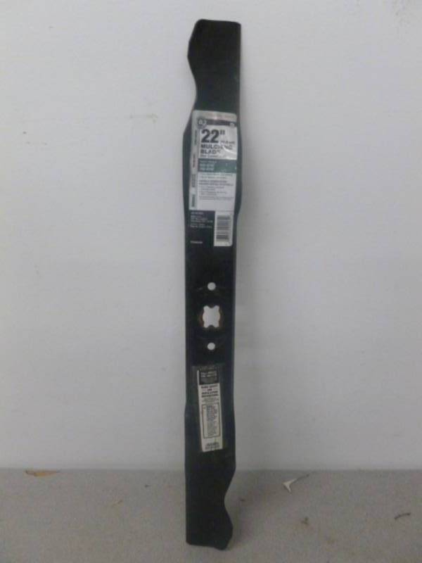 lot 105 image: New Lawn Mower Blade